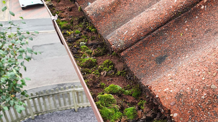 Gutter Clearing in Solihull